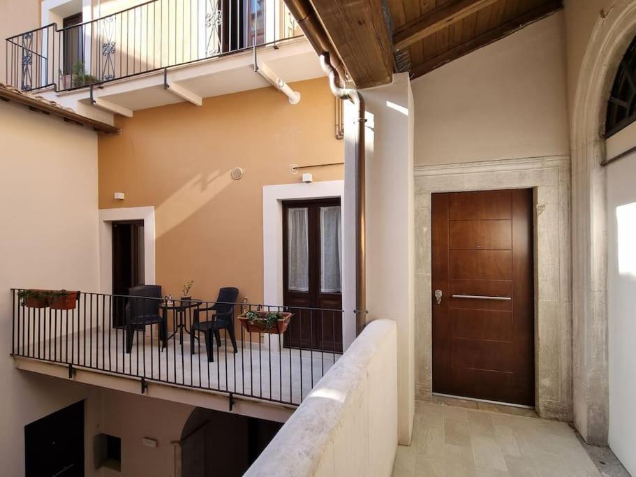 Casa Castello 63 Guest House LʼAquila Buitenkant foto